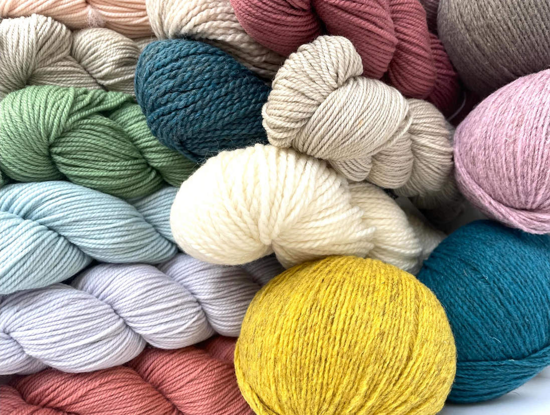 Mystery Yarn 100% Wool Non-Superwash Yarn Mystery Bundle Gift for Knitter Crocheter 250g Fingering Sport Worsted Surprise Curated Gift Bag Natural Fibers
