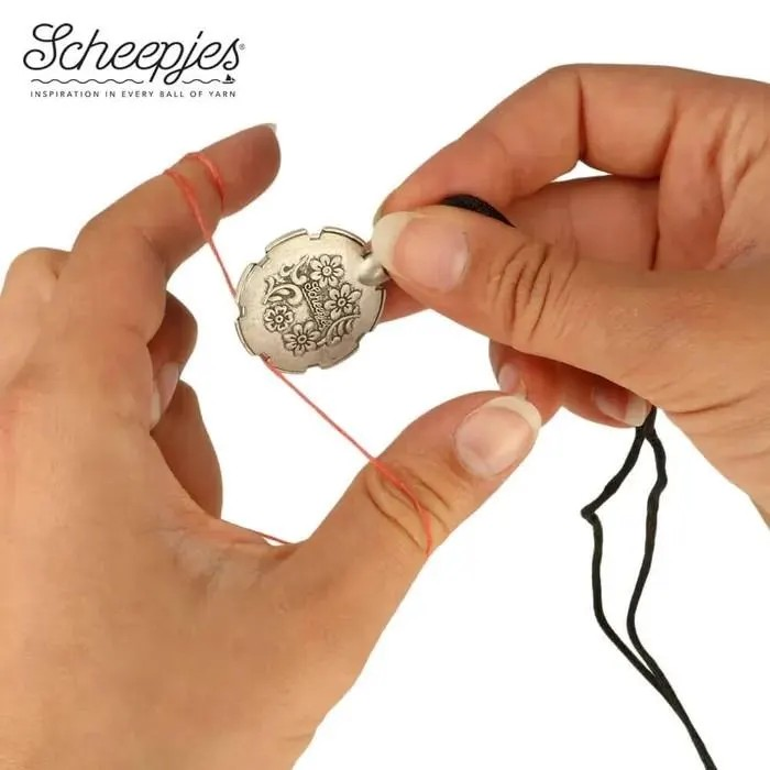 Scheepjes Yarn Cutter Portable Pendant Necklace and Keychain with Metal Blade Tool for Crafter Yarn Slicer Gift Idea for Knitters and Crocheters as a Travel Accessory