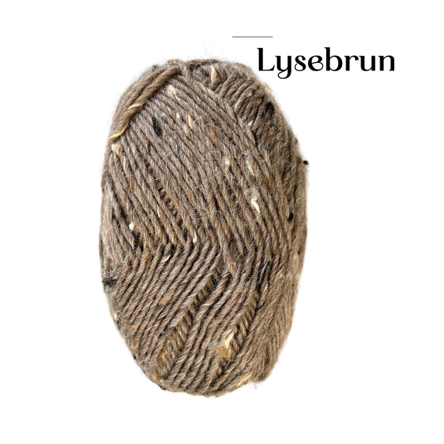 A single ball of textured yarn in a heathered brown and beige colorway, labeled 'Lysebrun' in black text at the top right, set against a plain white background.