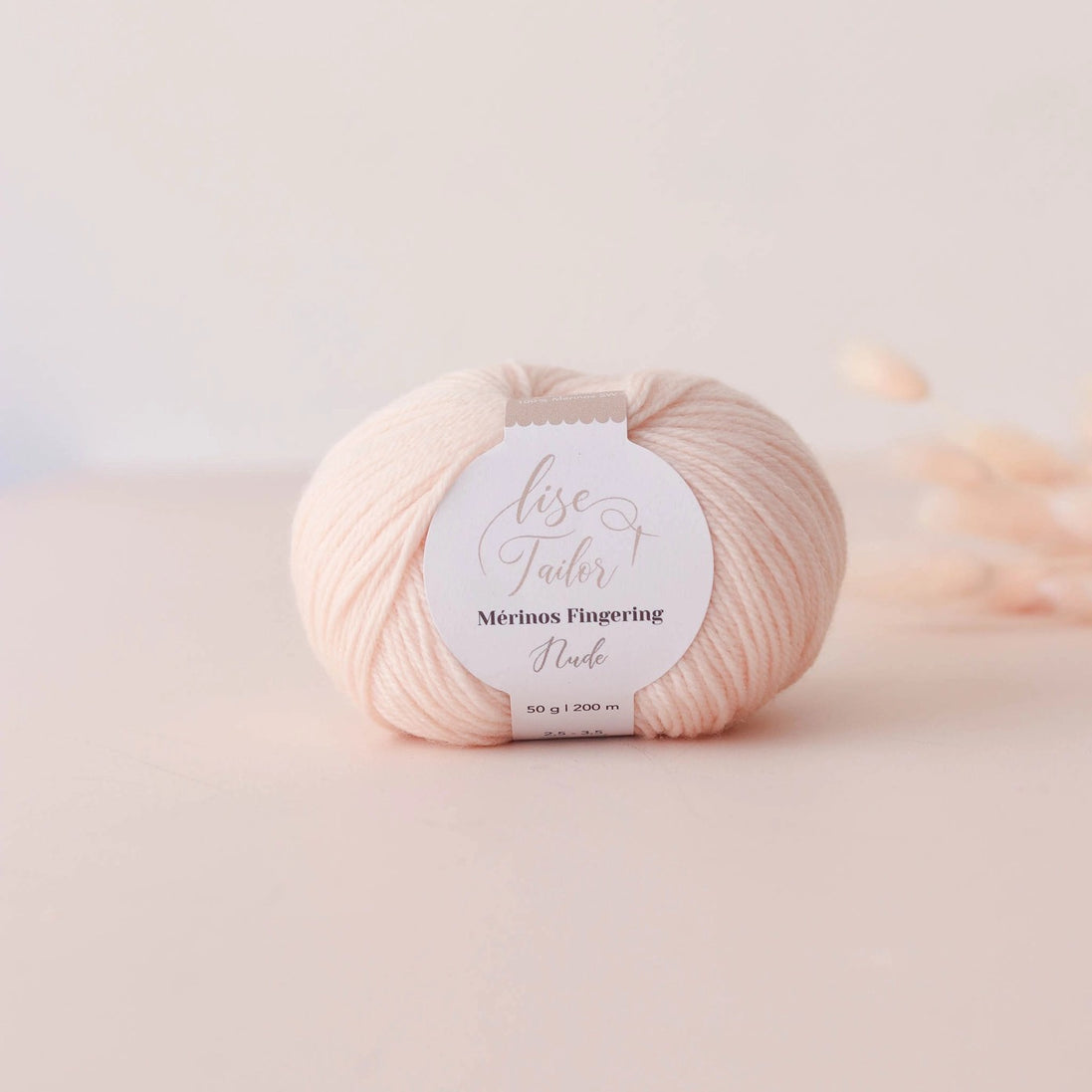 Merino Wool Fingering Yarn by Lise Tailor Autumn Color Knitting Soft Yarn Sensitive Skin Baby Sweater Shawls Hats Scarfs Cowls Mittens Superwash Merino Yarn Made in France