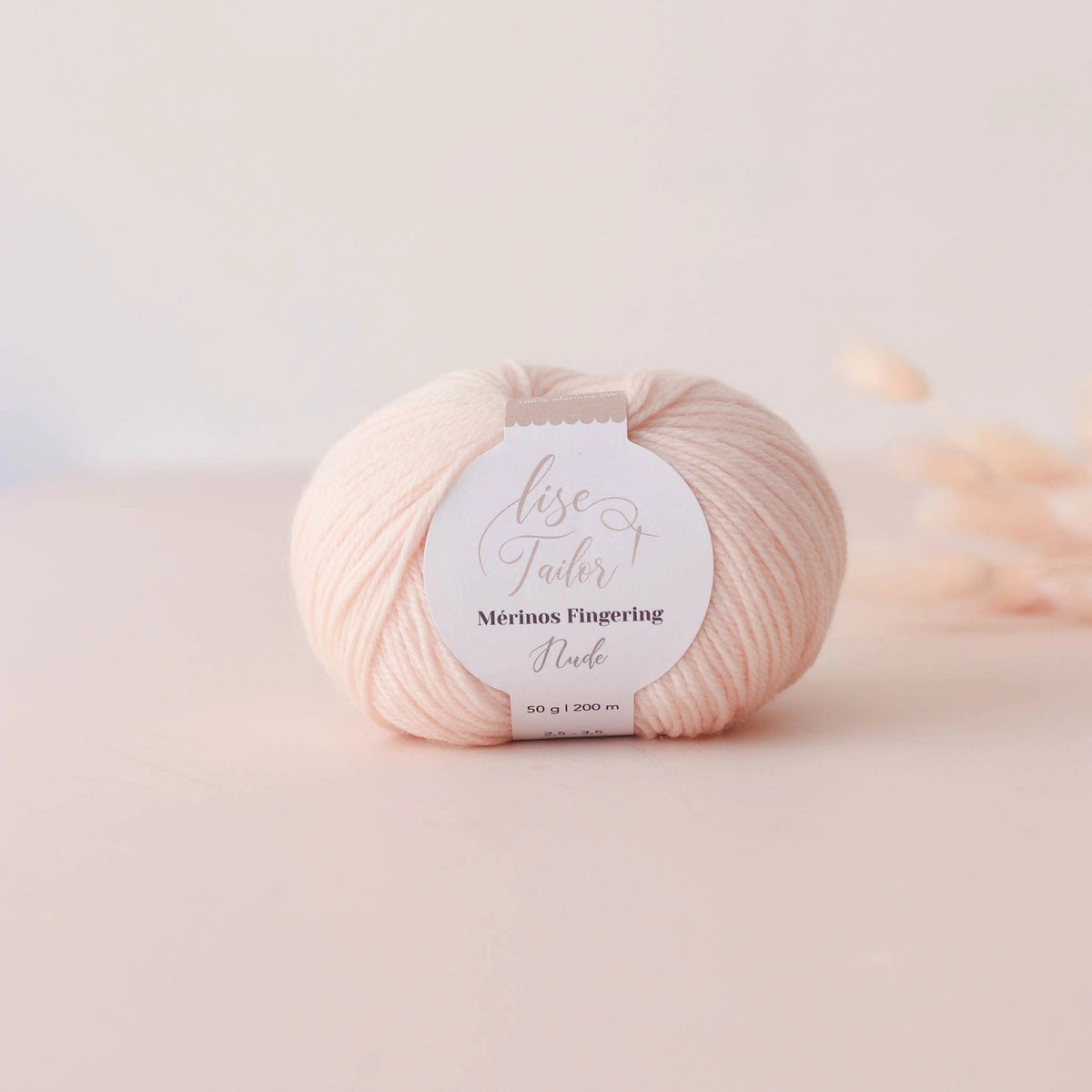 Merino Wool Fingering Yarn by Lise Tailor Autumn Color Knitting Soft Yarn Sensitive Skin Baby Sweater Shawls Hats Scarfs Cowls Mittens Superwash Merino Yarn Made in France