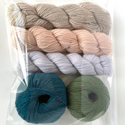 Mystery Yarn 100% Wool Non-Superwash Yarn Mystery Bundle Gift for Knitter Crocheter 250g Fingering Sport Worsted Surprise Curated Gift Bag Natural Fibers