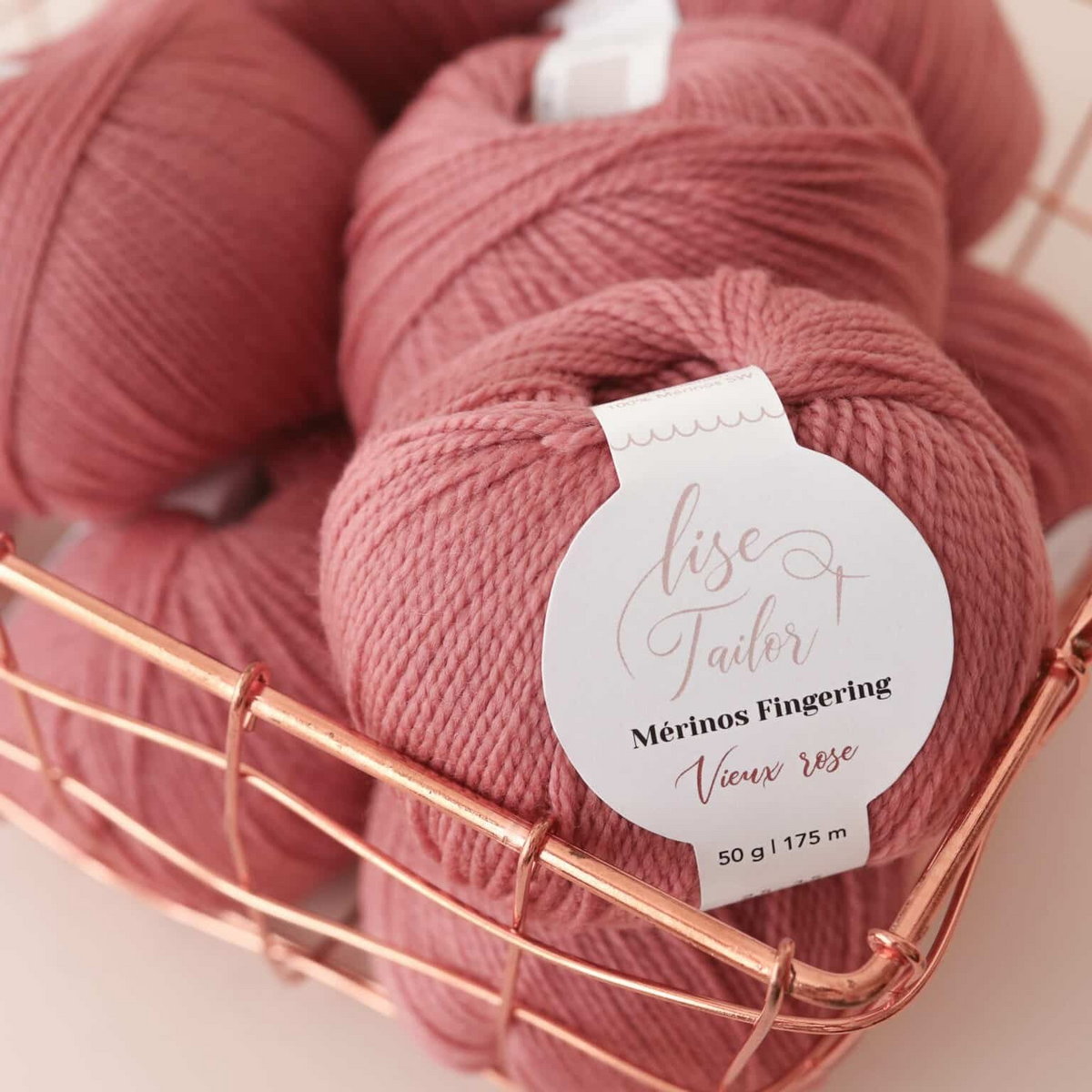 Merino Wool Fingering Yarn by Lise Tailor Autumn Color Knitting Soft Yarn Sensitive Skin Baby Sweater Shawls Hats Scarfs Cowls Mittens Superwash Merino Yarn Made in France