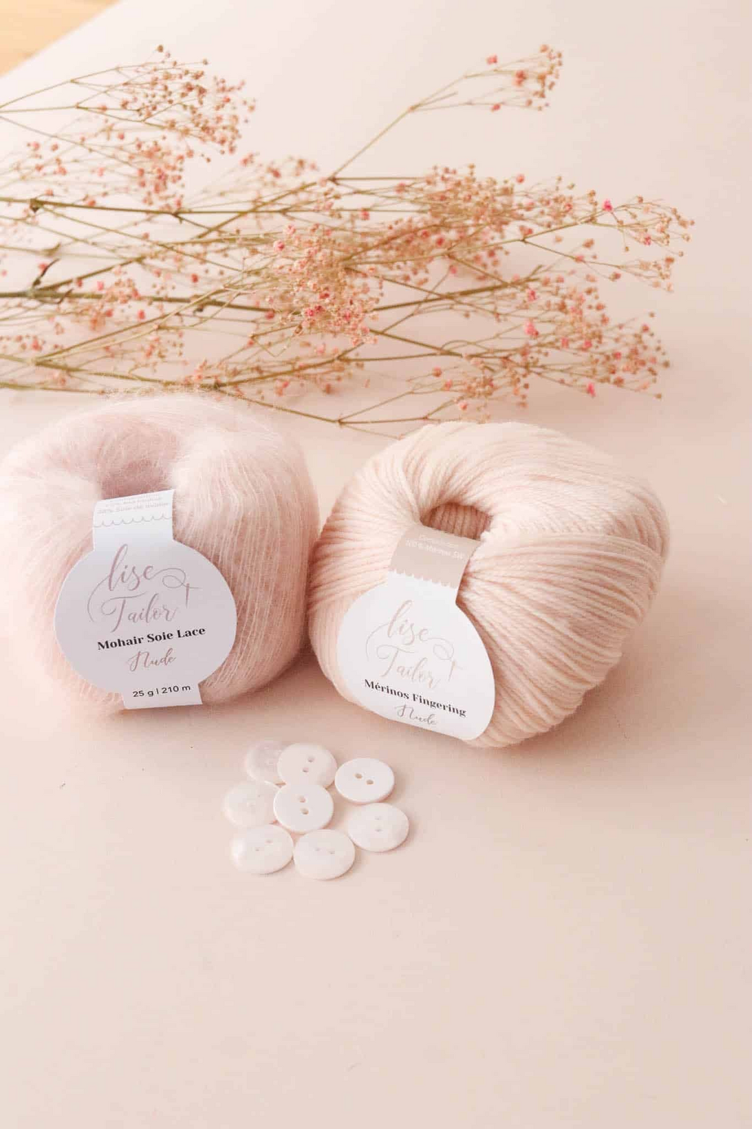 Merino Wool Fingering Yarn by Lise Tailor Autumn Color Knitting Soft Yarn Sensitive Skin Baby Sweater Shawls Hats Scarfs Cowls Mittens Superwash Merino Yarn Made in France